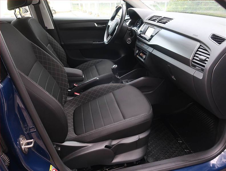 Škoda Fabia (2017) Style 1.0 TSI, Serv.kniha - fotka 9 z 16