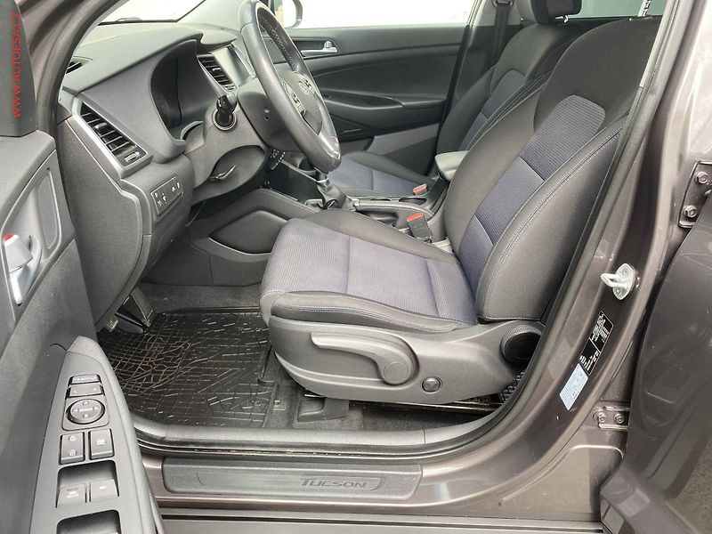 Hyundai Tucson (2016) 1.7CRDi, ČR, AC, navi, park - fotka 9 z 20