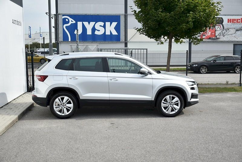 Škoda Karoq (2025) Top Selection 2.0 TDI 110kW 4x - fotka 13 z 34