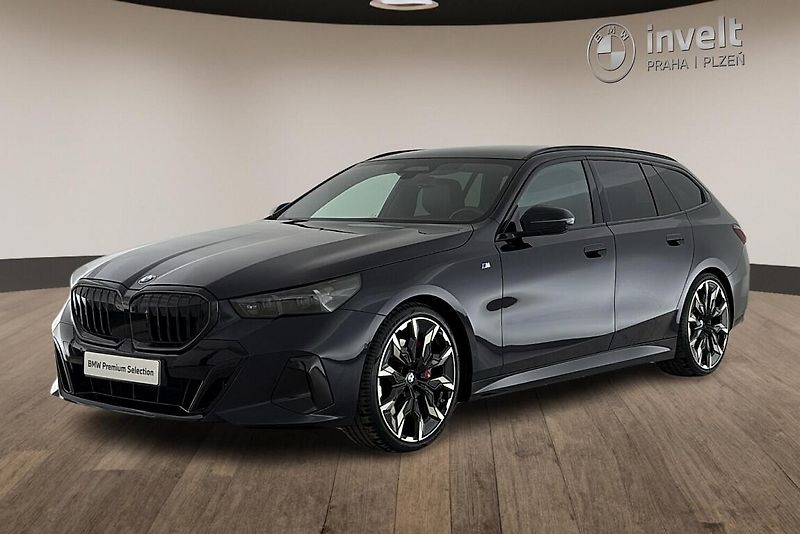 BMW Řada 5 540d xDrive Touring - fotka 1 z 25