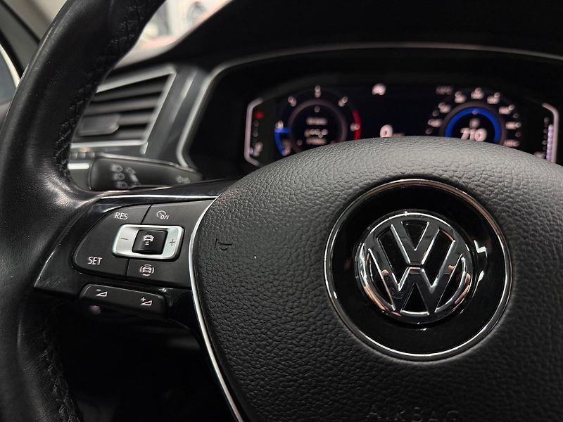 Volkswagen Tiguan (2020) 2.0 TDi DSG Highline - fotka 23 z 28
