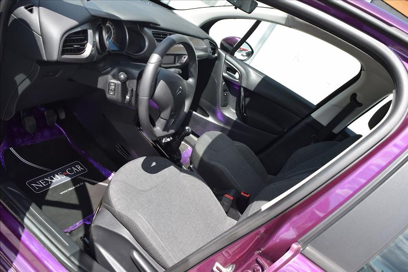 Citroën C3 1,2 i 60KW NÍZKÉ KM ALU PO STK - fotka 14 z 42