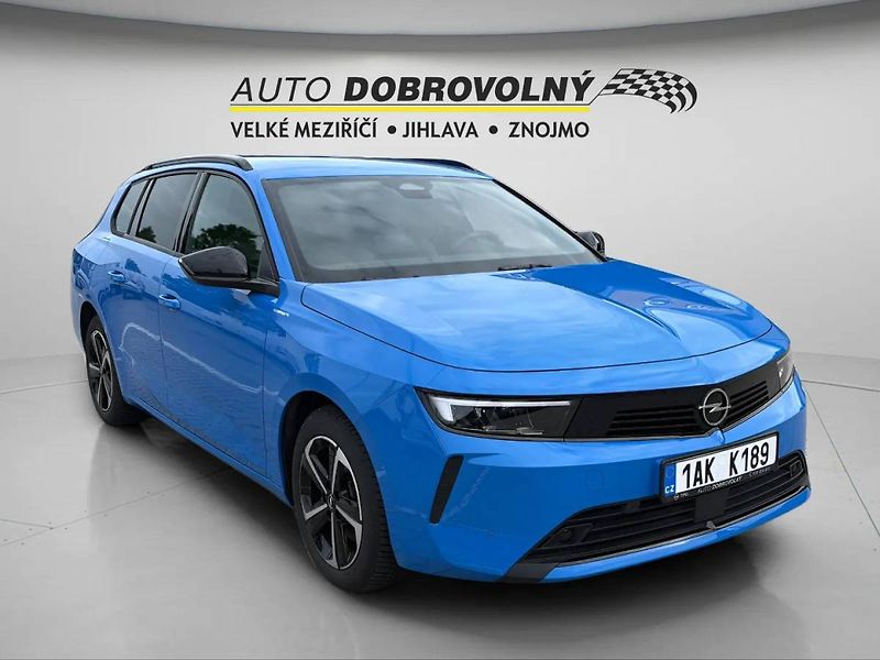 Opel Astra Edition ST 1.2 TURBO (96kW/130 - fotka 11 z 23