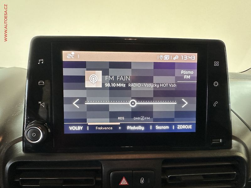 Citroën Berlingo (2020) 1.5HDi MAXi XL 7míst, SHINE - fotka 16 z 22