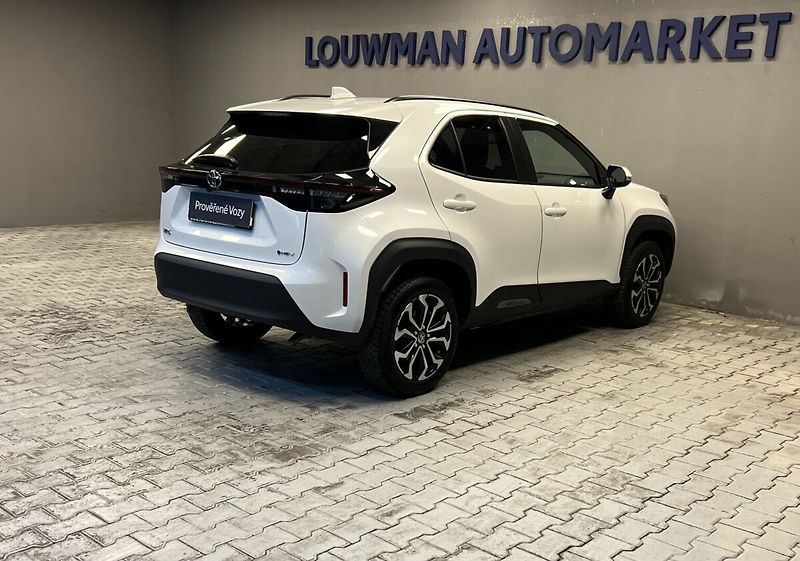 Toyota Yaris Cross 1.5 Hybrid AT STYLE - fotka 2 z 16