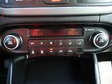 Kia Carens (2017) 1.6GDi, 1.maj,ČR, Navi, park - náhled 19