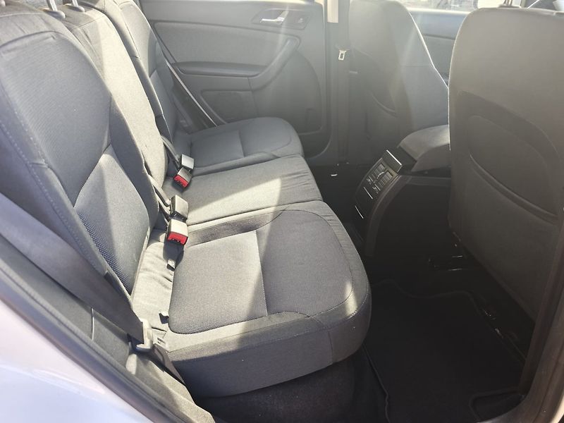 Škoda Yeti 2.0TDi KLIMA/1.MAJ/BEZ KOROZE - fotka 14 z 21
