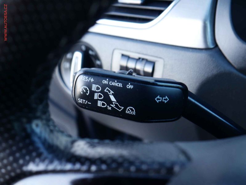 Škoda Rapid (2018) 1.0 TSI, ČR, AC, panor. - fotka 15 z 18