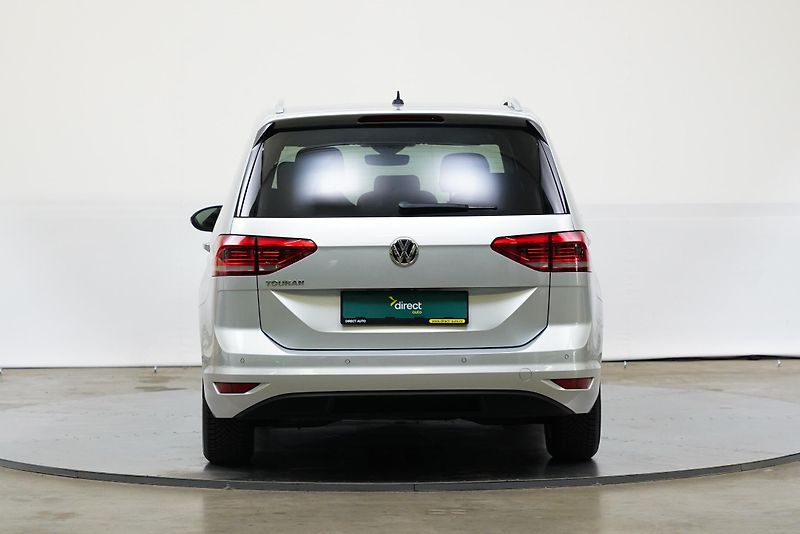 Volkswagen Touran - fotka 6 z 28