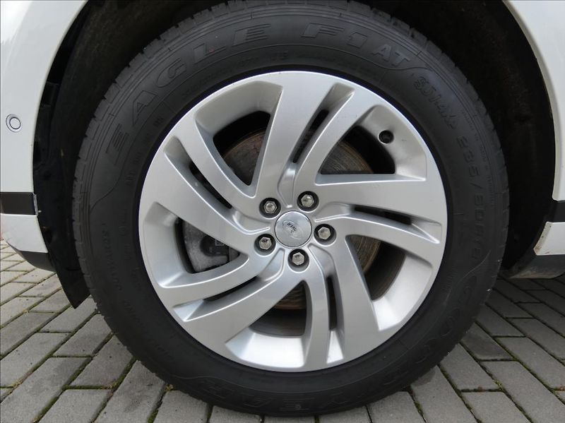Land Rover Range Rover Evoque 2,0 D165 S, 2.Maj,DPH - fotka 10 z 37