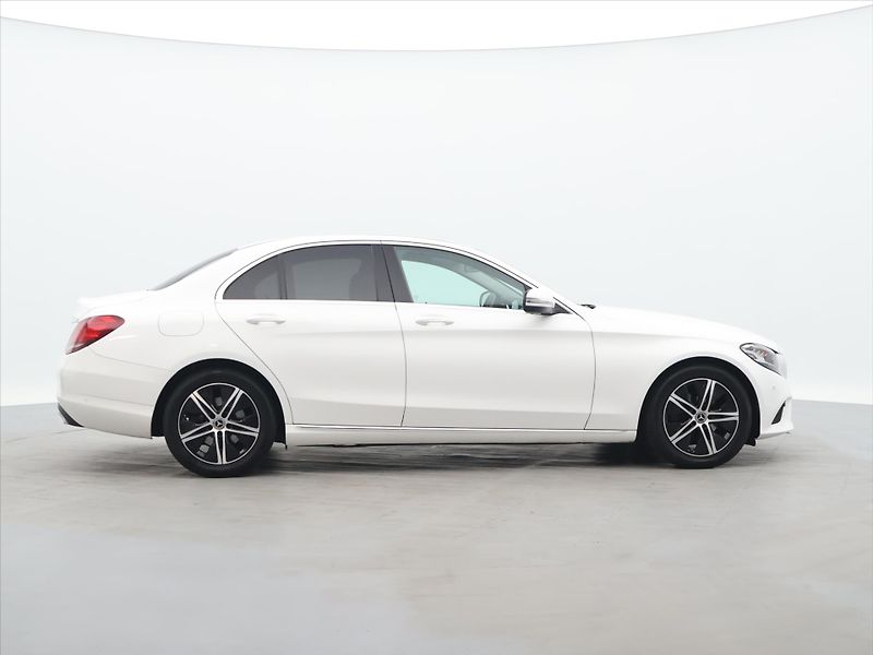 Mercedes-Benz Třídy C 1,6 C180 115 kW Full LED - fotka 8 z 32