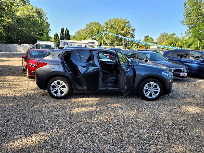 BMW X2 xDrive25e,4x4,navi,kůže - fotka 18 z 50