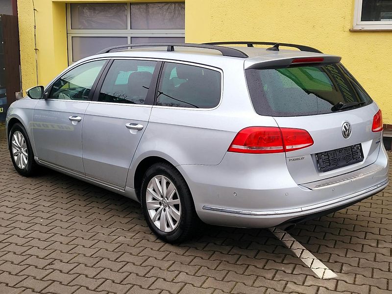 Volkswagen Passat *SERV.KNÍŽKA,AUT.PARKOVÁNÍ   - fotka 9 z 47