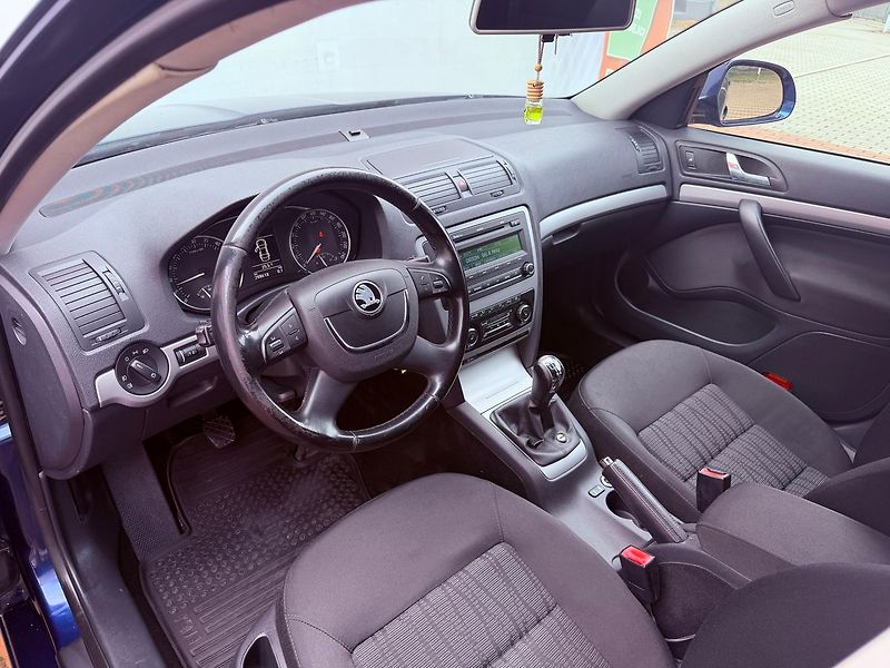 Škoda Octavia 1.6 TDi Elegance, ČR - fotka 15 z 22