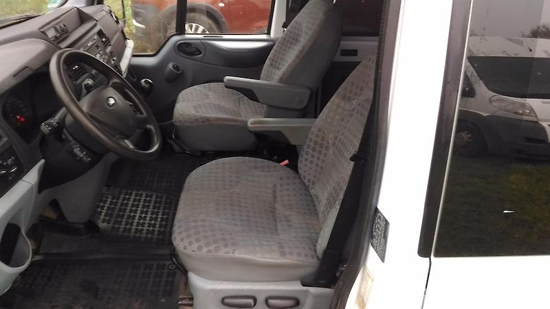 Ford Transit (2013) 2,2TDCI,92KW,4X4,7MÍST,TAŽNÝ - fotka 15 z 25