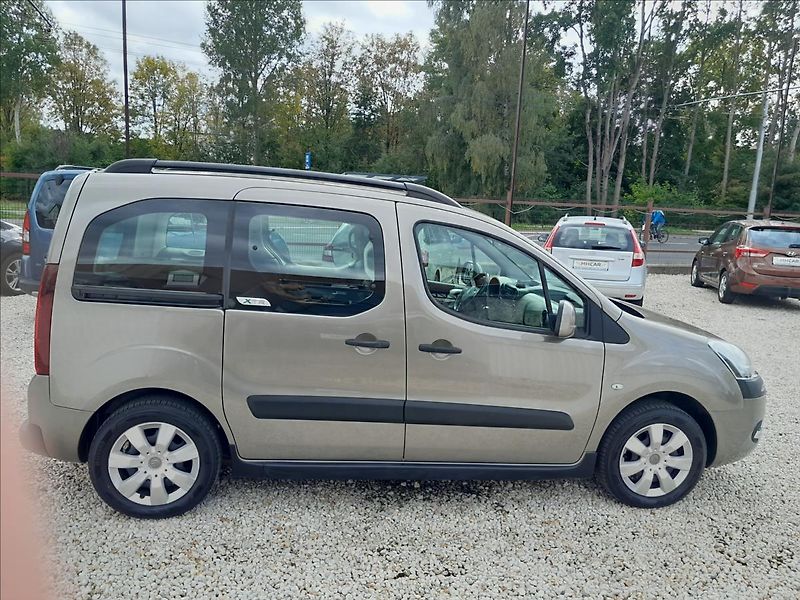 Citroën Berlingo 1,6 HDI 84kW - fotka 8 z 42