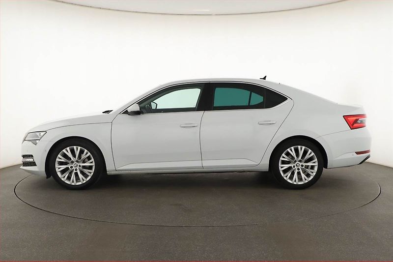Škoda Superb (2021) Style 2.0 TDI - fotka 3 z 20