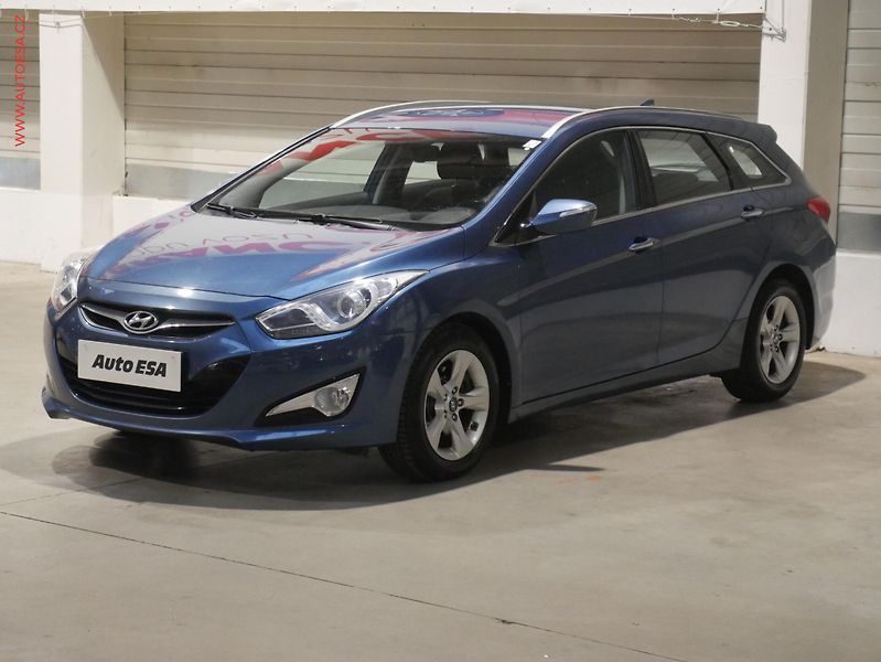 Hyundai i40 (2014) 1.7 CRDi, AT, navi, kamera, - fotka 3 z 21