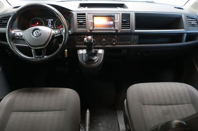 Volkswagen Caravelle (2016) T6 2.0 TDI 110kW Comfort DSG - fotka 12 z 47