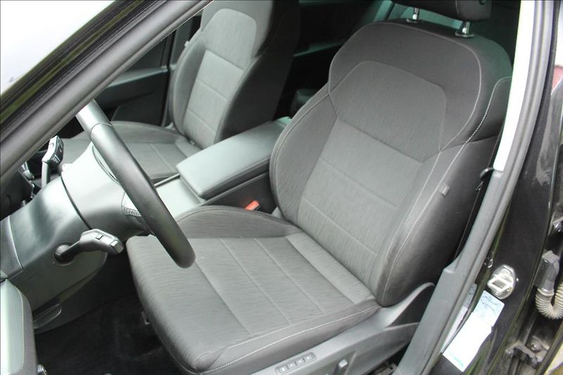 Škoda Superb 2,0 TDi  AMBITION 4X4 110kW - fotka 11 z 24
