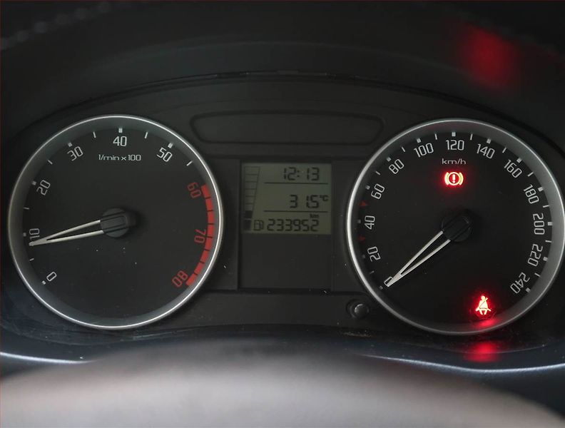 Škoda Fabia (2007) Sport 1.4 16V, nová STK - fotka 11 z 17