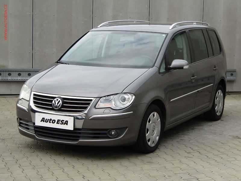 Volkswagen Touran (2007) 1.4 TSi, TZ, p.čidla - fotka 3 z 15