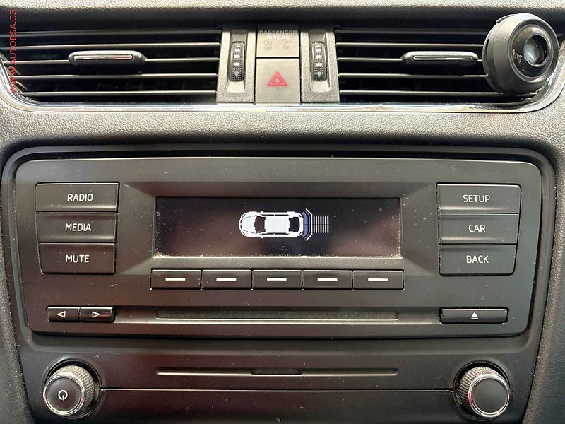 Škoda Octavia (2014) 1.2, AC - fotka 13 z 14