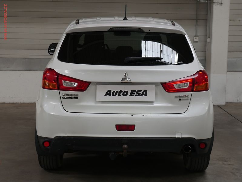 Mitsubishi ASX (2014) 1.8 Di-D 4x4, ČR, AC, tempo - fotka 5 z 20