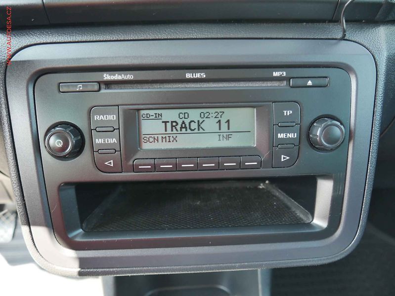 Škoda Fabia (2012) 1.2 12V, ČR, servis.kniha, AC - fotka 11 z 12
