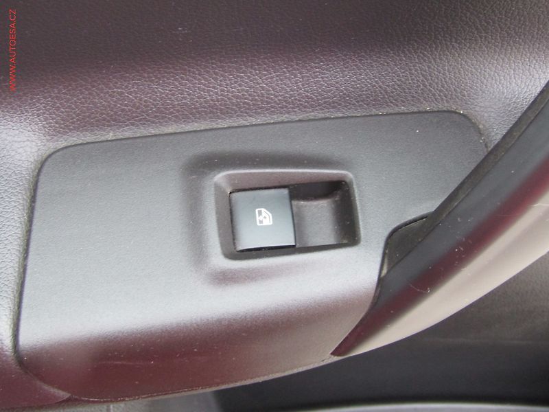 Opel Meriva (2011) 1.4T, AC, temp, park.asist - fotka 12 z 16