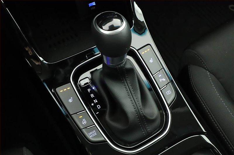 Hyundai i30 (2025) Style 1.0 T-GDI - fotka 10 z 21