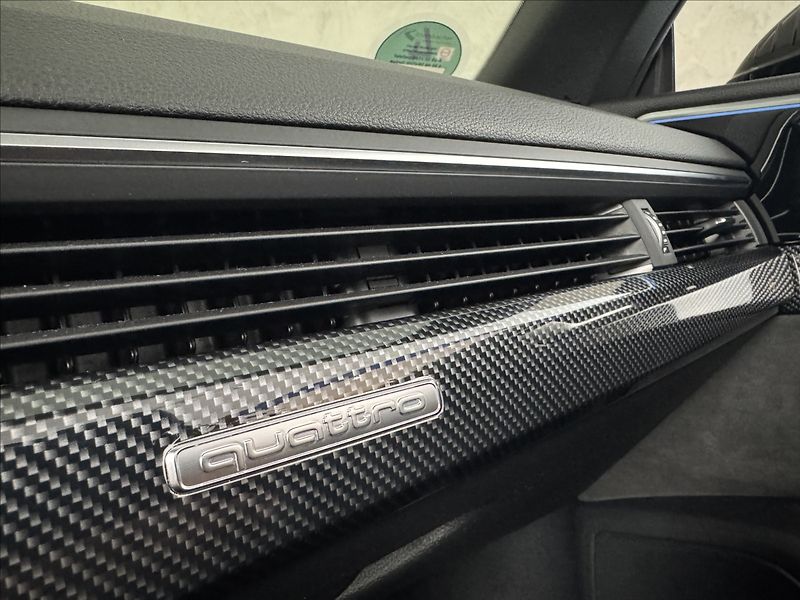 Audi A5 2,0 TDi  S-Line Quattro Matrix - fotka 40 z 47