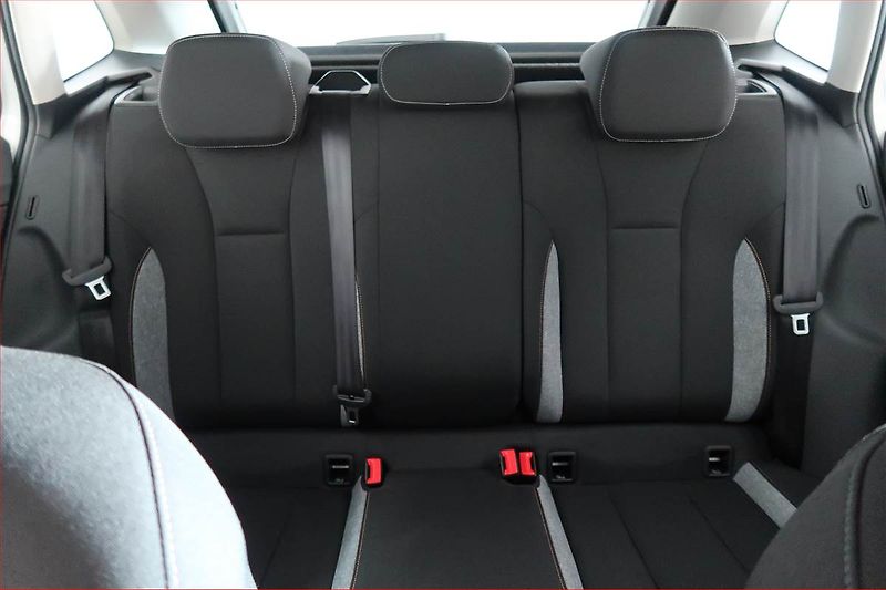 Škoda Scala (2024) Selection 1.0 TSI, Serv.kniha - fotka 10 z 18