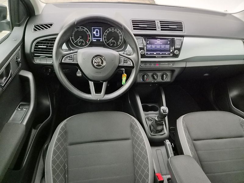 Škoda Fabia 1,0 TSI Ambition Plus - fotka 5 z 21