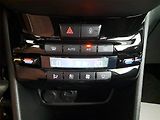 Peugeot 208 (2016) 1.2 PureTech, Automat - náhled 13