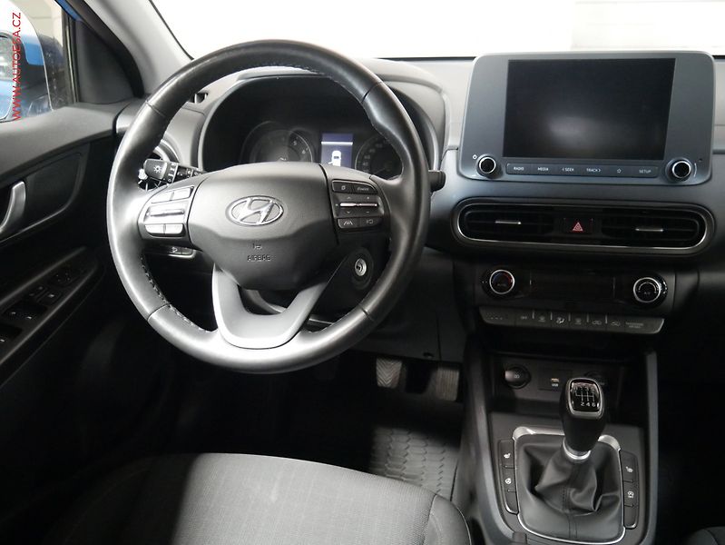 Hyundai Kona (2021) 1.0i, 1.maj,ČR, servis.kniha - fotka 13 z 22