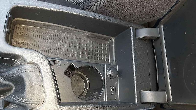 Přední část jakoby byla z většího vozu, než ta zadní. Tuto asymetrii ale BMW dotáhlo do extrému až u některých kusů jedničkové řady.