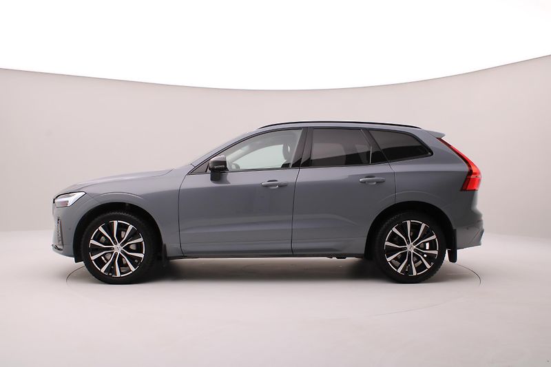 Volvo XC60 B4 AWD DARK PLUS REZERVACE - fotka 10 z 53