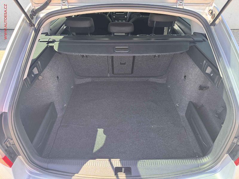 Škoda Octavia (2013) 1.6TDi, ČR, Elegance - fotka 7 z 15