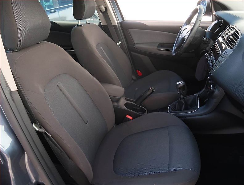 Fiat Bravo (2007) 1.4 16V, po STK, udržované - fotka 9 z 17