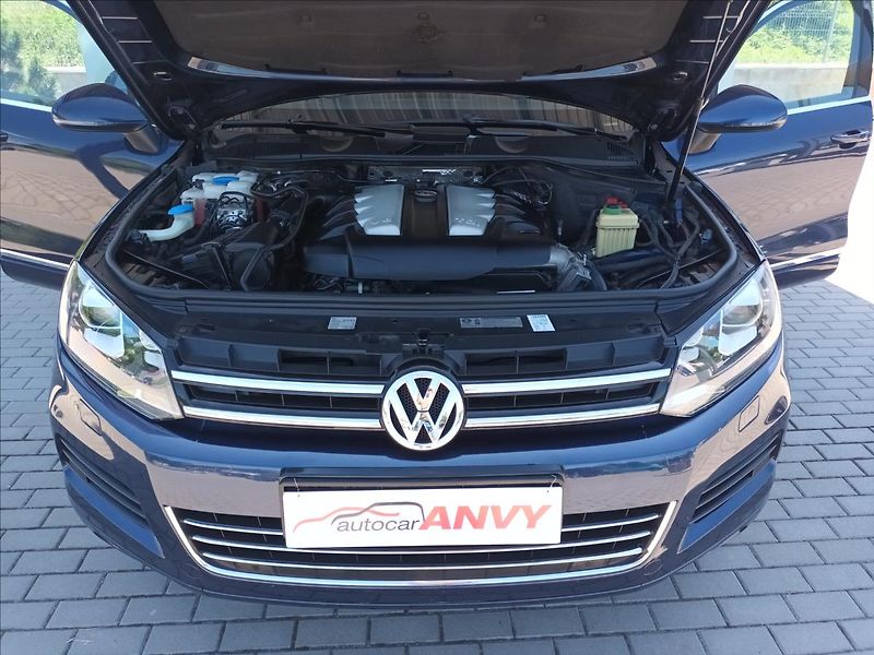 Volkswagen Touareg 3,0 TDI,176KW,NAVI,KŮŽE,PRUŽIN - fotka 27 z 46