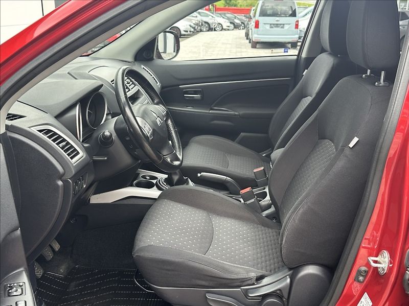 Mitsubishi ASX 1,8 DI-D 150PS  Intense 4x4 - fotka 12 z 48