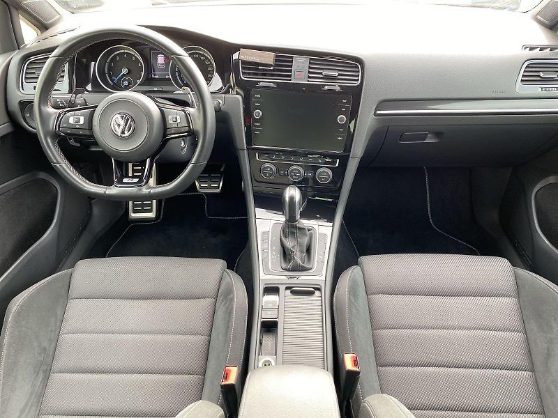 Volkswagen Golf (2019) 2.0 TSI DSG 4Motion R-Line - fotka 5 z 34
