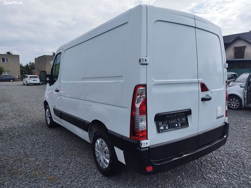 Renault Master (2016) - fotka 8 z 38