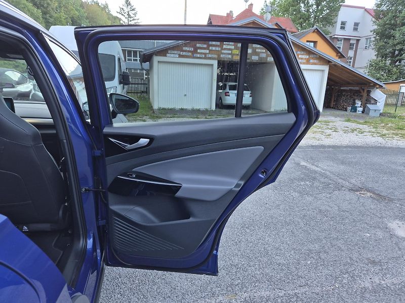 Volkswagen ID.4 150kw, PERFORMACE SOH 93,5% - fotka 38 z 46