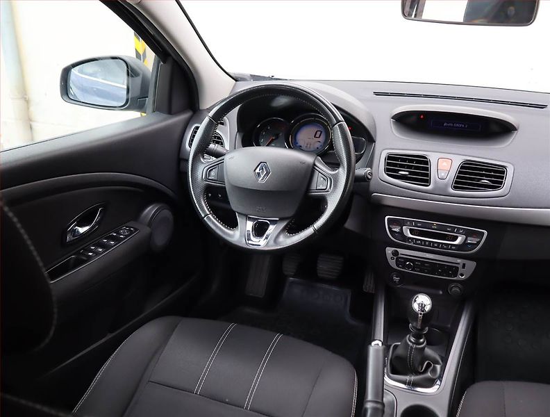 Renault Fluence (2015) 1.6 dCi, Tempomat - fotka 7 z 19