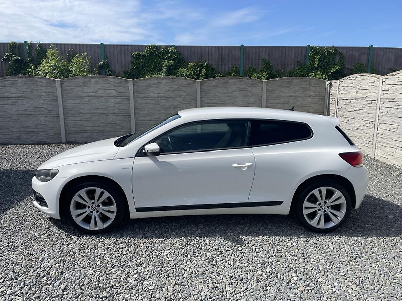 Volkswagen Scirocco 1.4TSi 125PS SPORT EDITION TOP - fotka 15 z 178