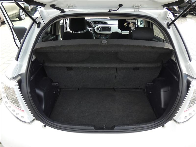 Toyota Yaris 1,3 1.33 VVT-i Trend,ČR,kamera - fotka 30 z 33