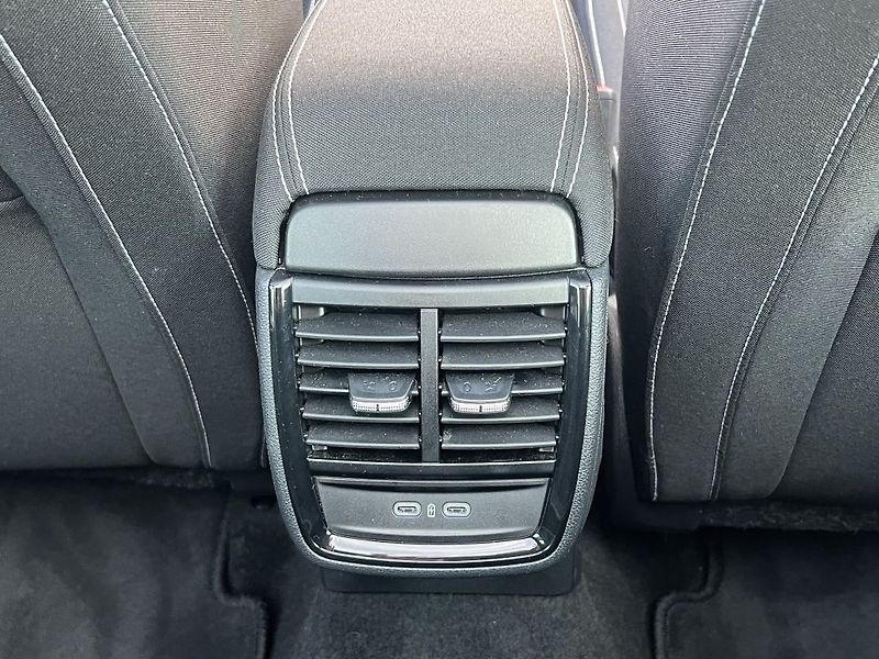 Škoda Scala Monte Carlo 1.0 TSI 85 kW - fotka 28 z 34