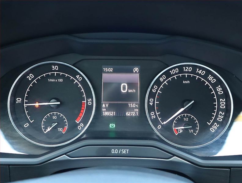 Škoda Superb (2016) 2.0 TDI, Serv.kniha, Kůže - fotka 11 z 21